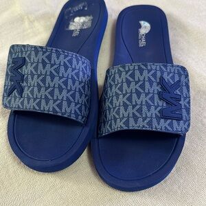 Michael Kors blue slides size 10